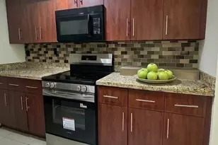 220 SW 116th Ave, Pembroke Pines, FL 33025 - Photo 7