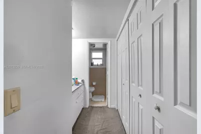 7400 Miami Lakes Dr #D205, Miami Lakes, FL 33014 - Photo 23