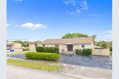 359 10th St, Lake Park, FL 33403 - Photo 3