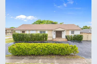 359 10th St, Lake Park, FL 33403 - Photo 1