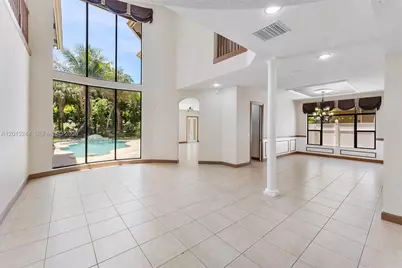 10364 Trianon Pl, Wellington, FL 33449 - Photo 3