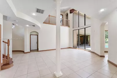 10364 Trianon Pl, Wellington, FL 33449 - Photo 7