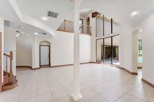 10364 Trianon Pl, Wellington, FL 33449 - Photo 7