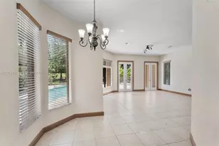 10364 Trianon Pl, Wellington, FL 33449 - Photo 11