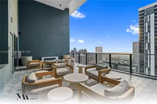 121 NE 5th St, Miami, FL 33132 - Photo 21