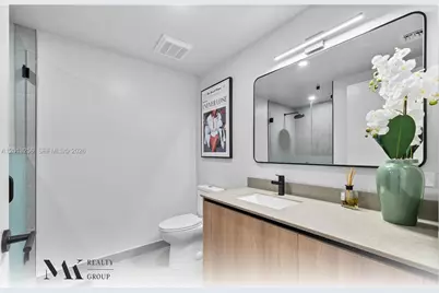 121 NE 5th Street #3200, Miami, FL 33132 - Photo 11