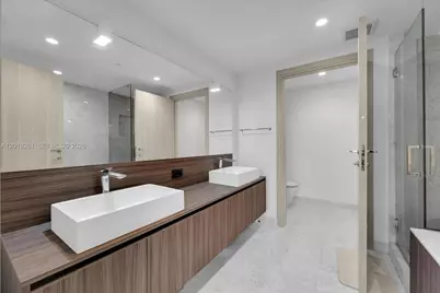 1000 Brickell Plaza #3610, Miami, FL 33131 - Photo 11