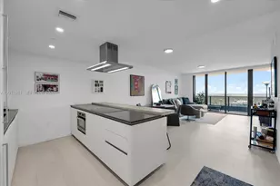 1000 Brickell Plaza, Miami, FL 33131 - Photo 7