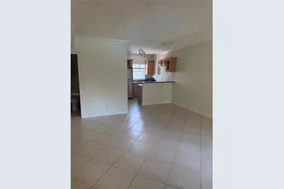 924 SE 2nd St #14, Fort Lauderdale, FL 33301 - Photo 7