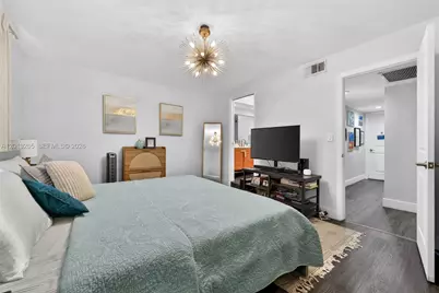 13189 SW 9th Ln, Miami, FL 33184 - Photo 11