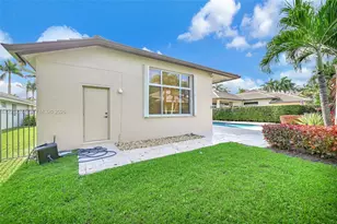 2553 Jardin Manor, Weston, FL 33327 - Photo 49