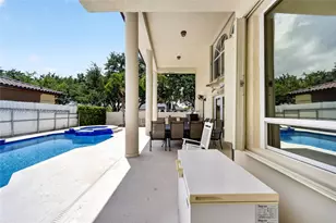 8560 NW 164th St, Miami Lakes, FL 33016 - Photo 51
