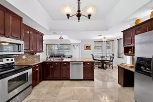 8560 NW 164th St, Miami Lakes, FL 33016 - Photo 29