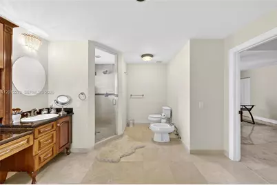 8560 NW 164th St, Miami Lakes, FL 33016 - Photo 45