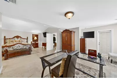 8560 NW 164th St, Miami Lakes, FL 33016 - Photo 41