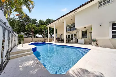 8560 NW 164th St, Miami Lakes, FL 33016 - Photo 55
