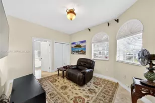 8560 NW 164th St, Miami Lakes, FL 33016 - Photo 13