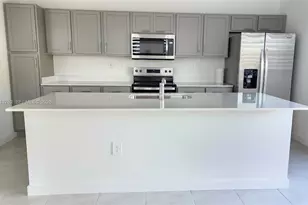 371 NE 16th St, Florida City, FL 33034 - Photo 3