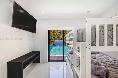 15331 Turnbull Dr, Miami Lakes, FL 33014 - Photo 37