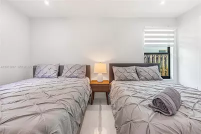 15331 Turnbull Dr, Miami Lakes, FL 33014 - Photo 33