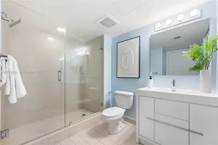 1111 SW 1st Ave, Miami, FL 33130 - Photo 43