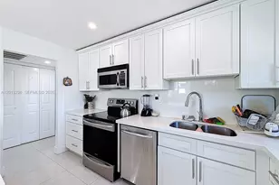 2751 Taft St, Hollywood, FL 33020 - Photo 9