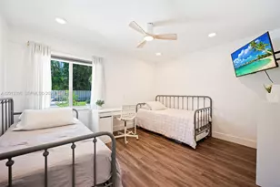 13750 Green Cove Pl, Davie, FL 33325 - Photo 17