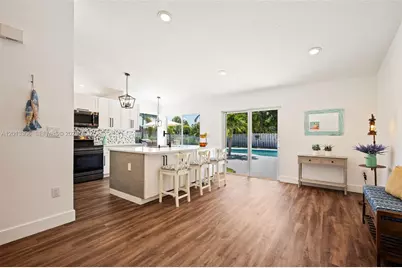 13750 Green Cove Pl, Davie, FL 33325 - Photo 9