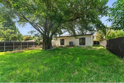 233 NW 120th St, Miami, FL 33168 - Photo 11