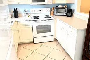 2950 SE Ocean Blvd, Stuart, FL 34996 - Photo 17