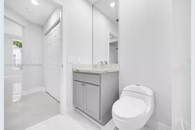 2553 Bay Pointe Drive, Weston, FL 33327 - Photo 35