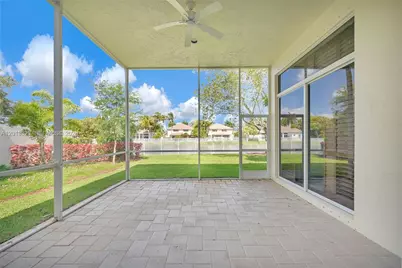 2553 Bay Pointe Drive, Weston, FL 33327 - Photo 45