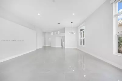 2553 Bay Pointe Drive, Weston, FL 33327 - Photo 21