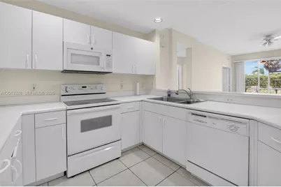 12474 Crystal Pointe Dr #101, Boynton Beach, FL 33437 - Photo 17