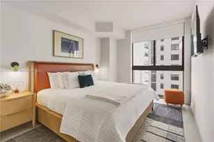 11 NE 6th St, Miami, FL 33132 - Photo 11