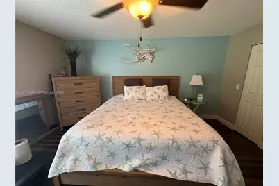 24 Lexington Ln W #A, Palm Beach Gardens, FL 33418 - Photo 11