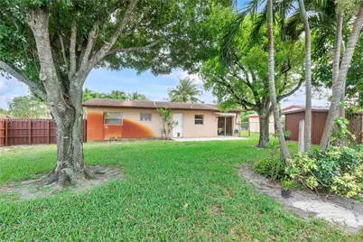 7201 SW 4th St, North Lauderdale, FL 33068 - Photo 13