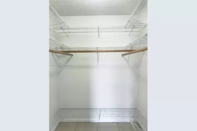 17600 NW 68th Ave #B3006, Hialeah, FL 33015 - Photo 9