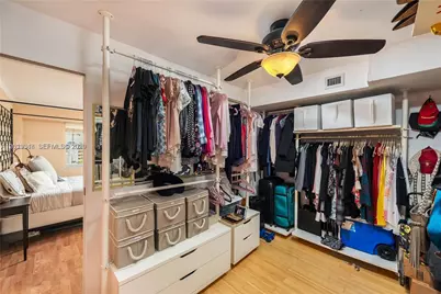 1000 Michigan Ave #704, Miami Beach, FL 33139 - Photo 15