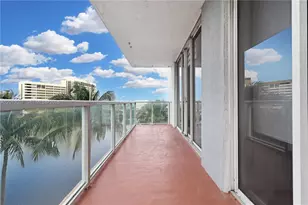 5085 NW 7th St, Miami, FL 33126 - Photo 23