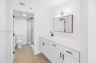 2232 N Cypress Bend Dr, Pompano Beach, FL 33069 - Photo 23
