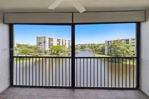 2232 N Cypress Bend Dr, Pompano Beach, FL 33069 - Photo 13