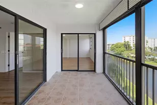 2232 N Cypress Bend Dr, Pompano Beach, FL 33069 - Photo 15