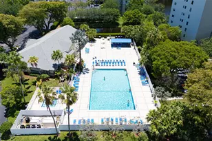2232 N Cypress Bend Dr, Pompano Beach, FL 33069 - Photo 3