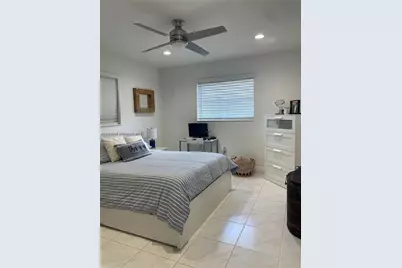 9590 NW 24th Pl, Sunrise, FL 33322 - Photo 5