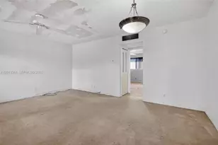 2040 NW 81st Ave, Pembroke Pines, FL 33024 - Photo 9