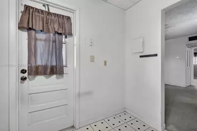2040 NW 81st Ave #122, Pembroke Pines, FL 33024 - Photo 11