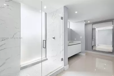133 Isle Of Venice Dr #4B, Fort Lauderdale, FL 33301 - Photo 27