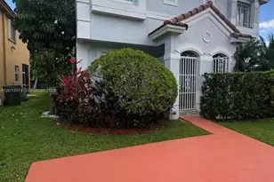 993 NE 3rd Ave, Homestead, FL 33030 - Photo 1