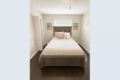 993 NE 3rd Ave, Homestead, FL 33030 - Photo 7